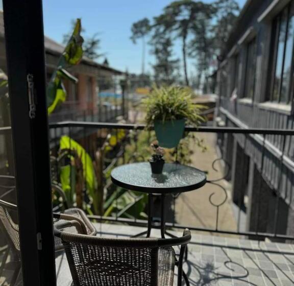 اتاق استاندارد با بالکن, Family Hotel 464