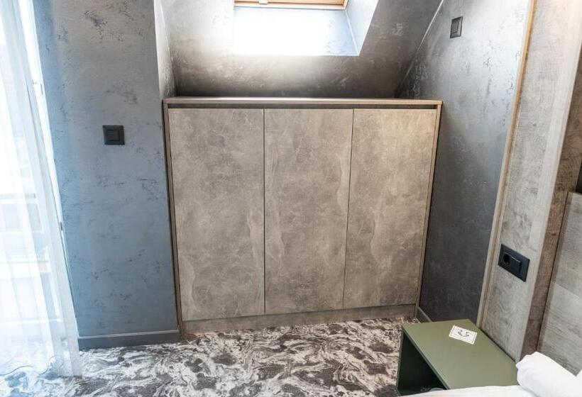 חדר סטנדרט עם מרפסת, Rcr Einstein Studios 2