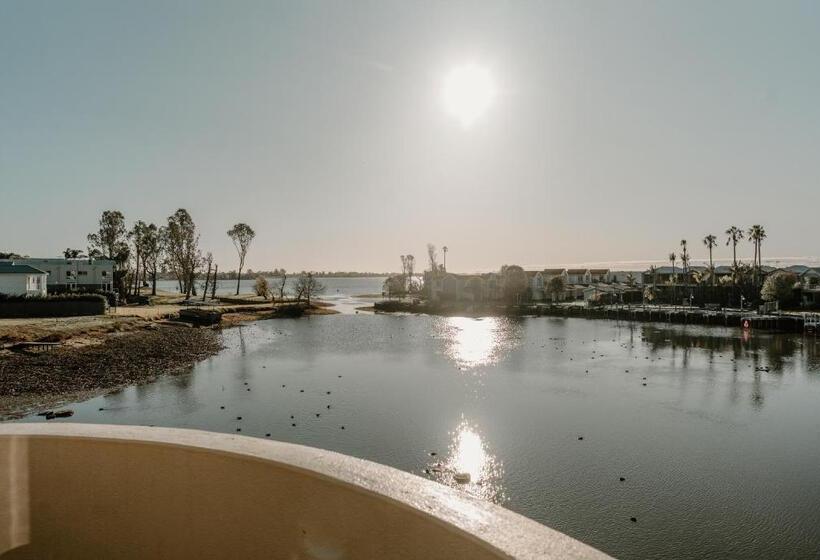 침실 1개 아파트, Lake Mulwala Boatel