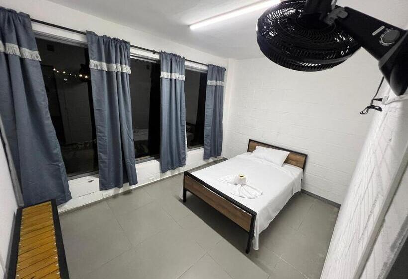 Номер Стандарт Индивидуальный Совместная Ванная, La Sosta