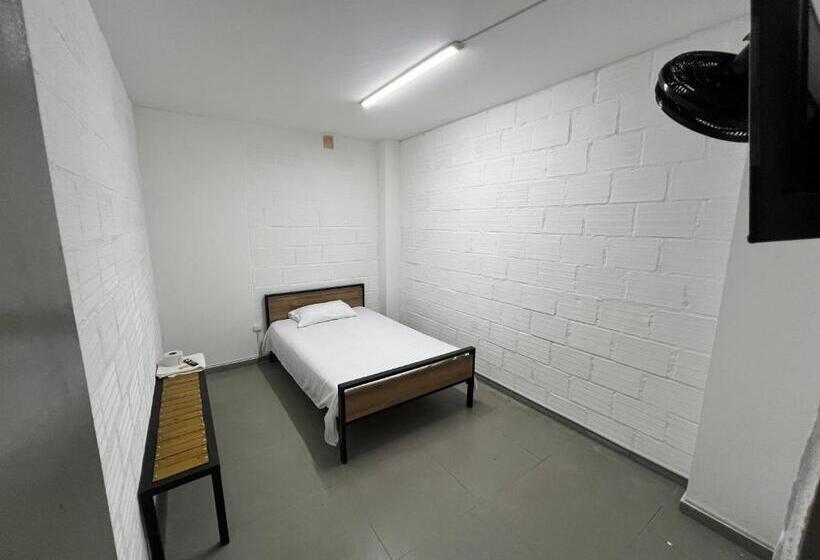 Номер Стандарт Индивидуальный Совместная Ванная, La Sosta