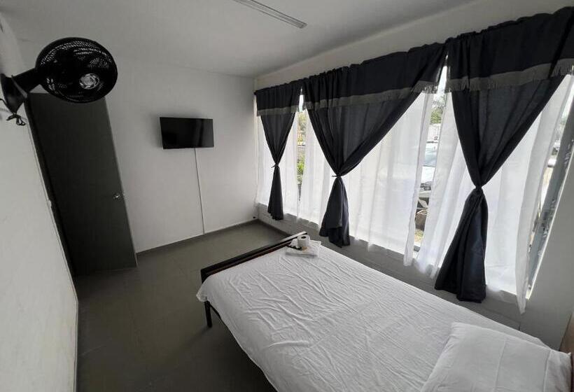 Номер Стандарт Индивидуальный Совместная Ванная, La Sosta