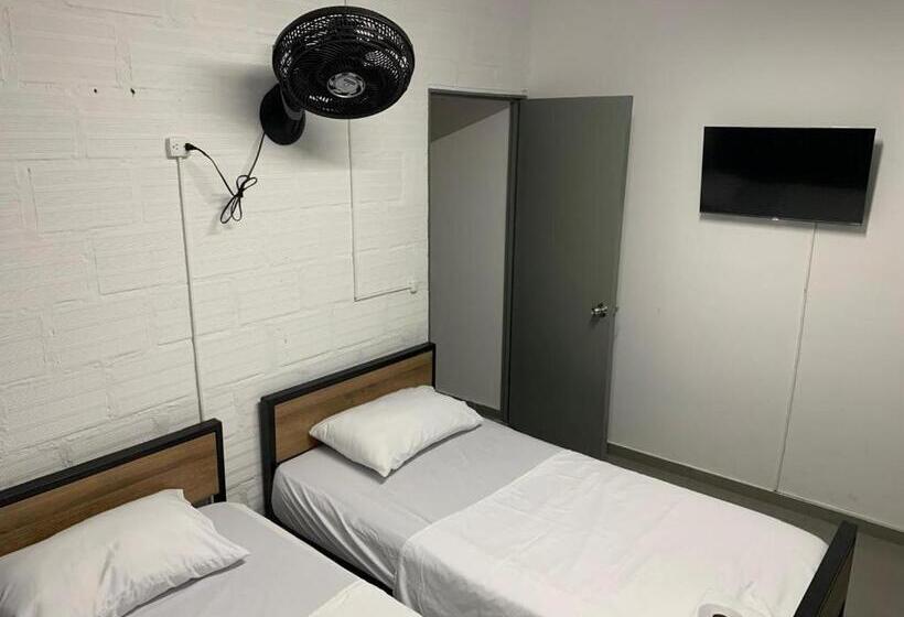 Номер Стандарт, La Sosta