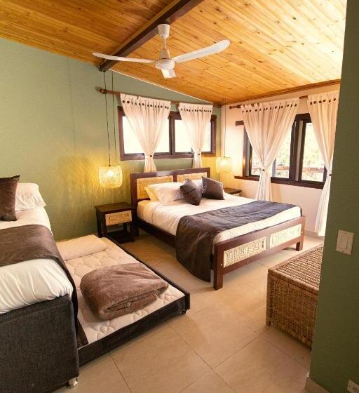 Четырехместный Номер Стандарт Вид на Сад, Finca Turística Marquesa Wellness   Hospedaje, Desayuno Y Day Spa