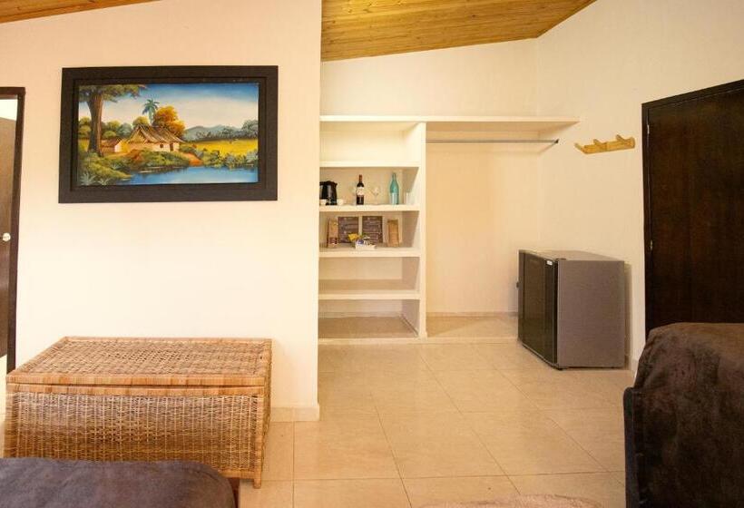 Четырехместный Номер Стандарт Вид на Сад, Finca Turística Marquesa Wellness   Hospedaje, Desayuno Y Day Spa