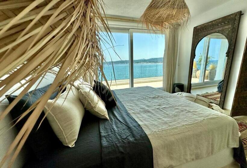 带1个卧室的带海景的公寓, Casa De Oro Lujo