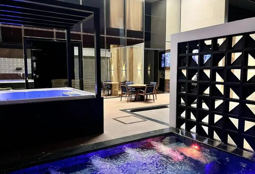 バスタブ付きスタンダードルーム, Dubai Motel