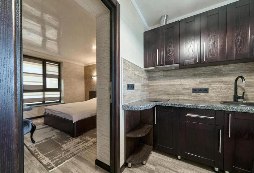 חדר סטנדרט לארבעה, Black Sea Resort