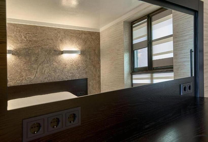 חדר סטנדרט לארבעה, Black Sea Resort