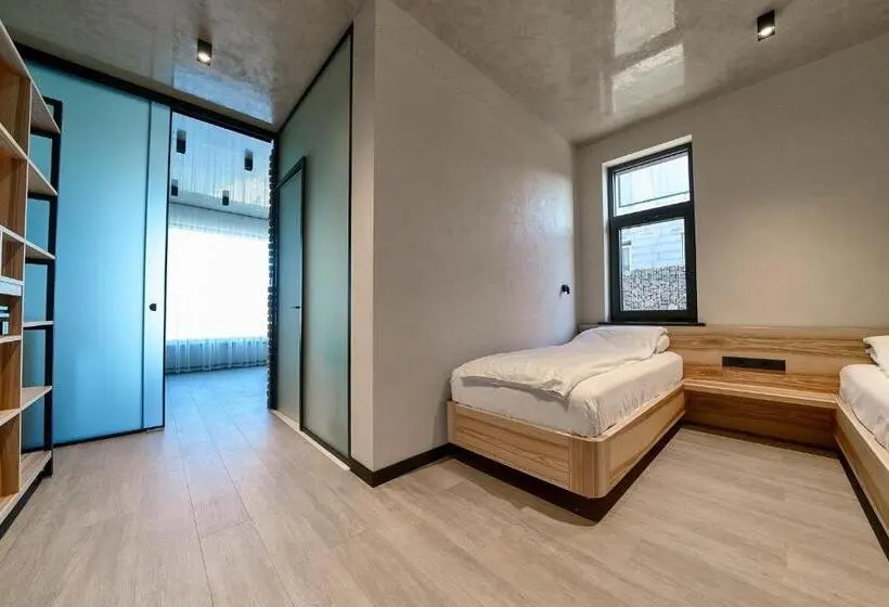 景色の見えるスタンダード４人部屋, Black Sea Resort