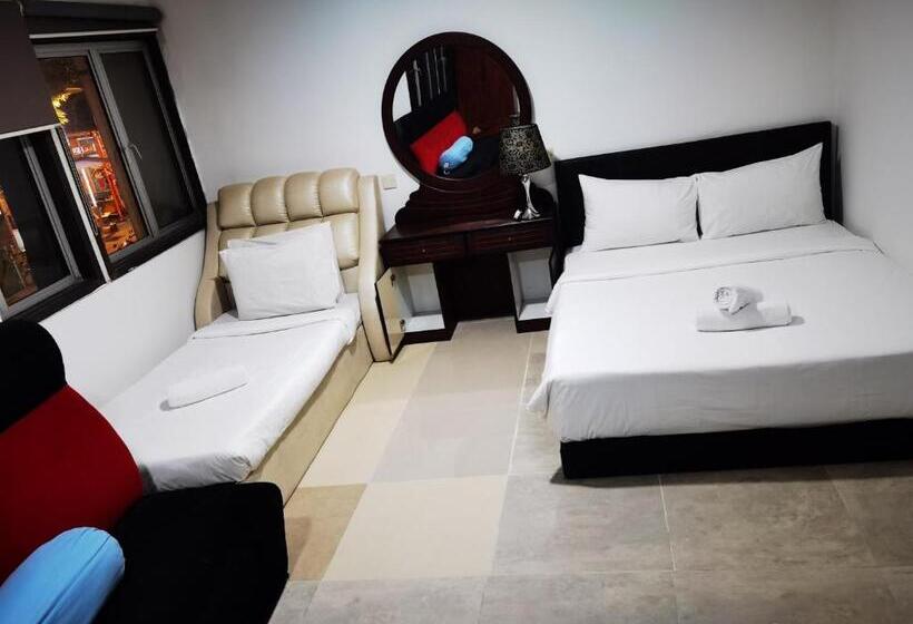 اتاق لوکس خانوادگی, Moon Light Inn