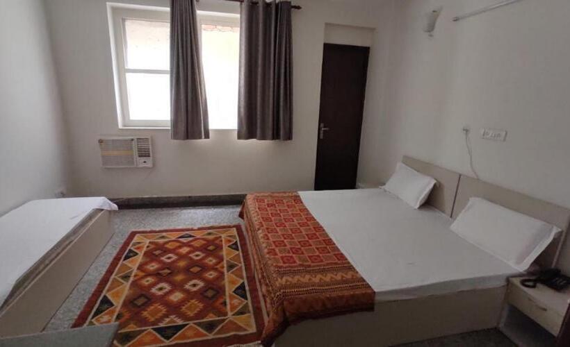 Номер Стандарт, Prabhupada Ashram   Iskcon