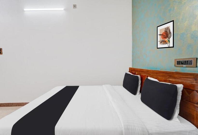 Трехместный Номер Классика, Oyo Hotel Kailasa