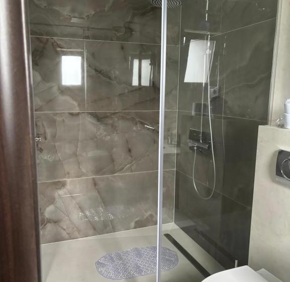 اتاق استاندارد, Dorna Retreat