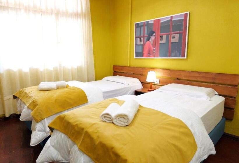 Quarto Familiar, Guesthouse N Odë