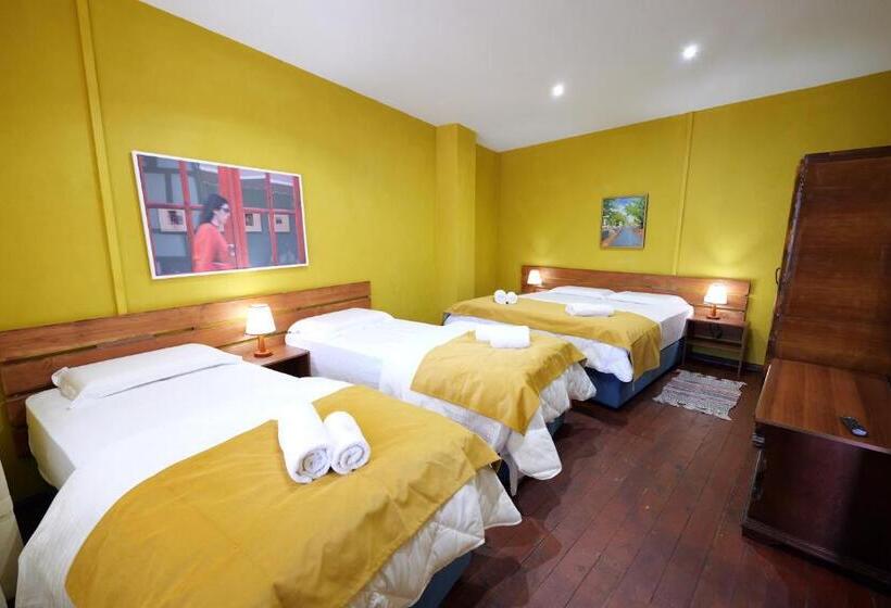 Quarto Familiar, Guesthouse N Odë