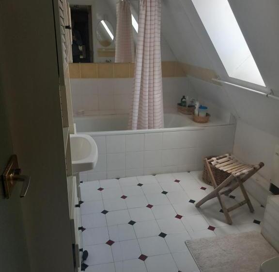 ガーデンビュースタンダードルーム, Maison De La Source