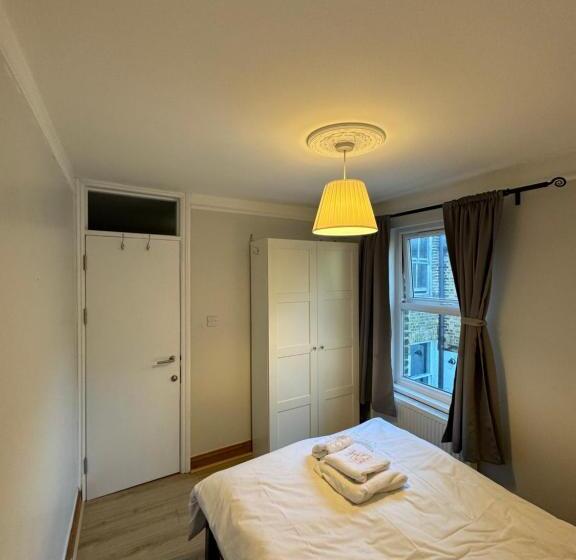 חדר סטנדרד יחיד חדר אמבטיה משותף, Napcastle Archway