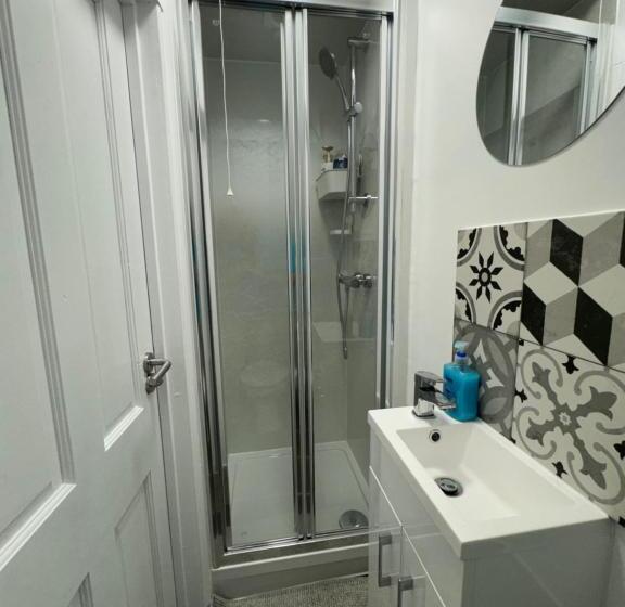 חדר סטנדרד יחיד חדר אמבטיה משותף, Napcastle Archway