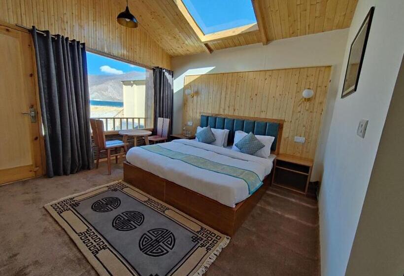 Номер Стандарт Вид на Озеро, Rangjon Resort