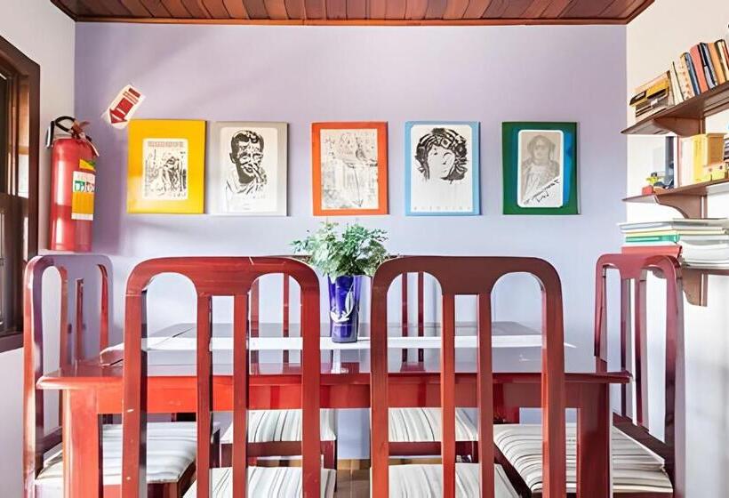 디럭스 스위트 킹 침대, Carvalho S B&b