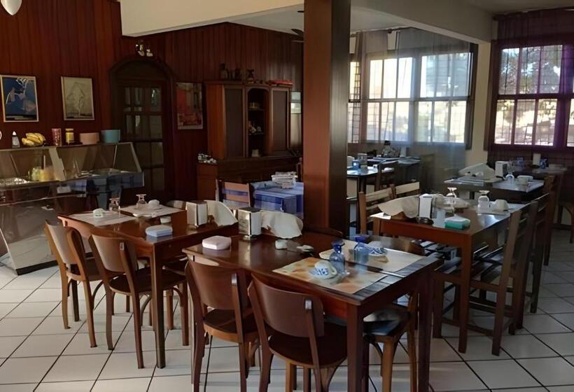 Люкс Deluxe Кровать Кинг, Carvalho S B&b