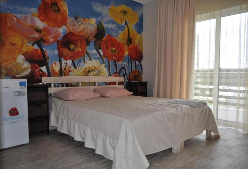 اتاق استاندارد چهار تخته, Inn Estio