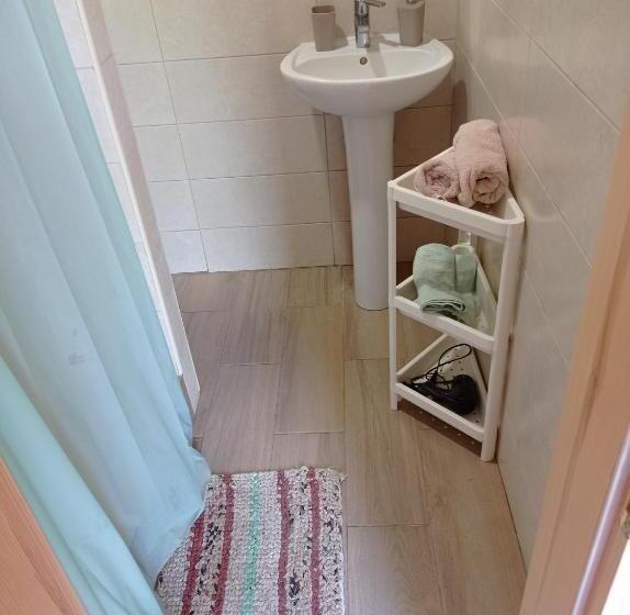 اتاق لوکس, Inn Estio