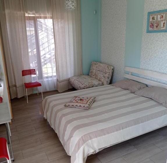 اتاق لوکس, Inn Estio