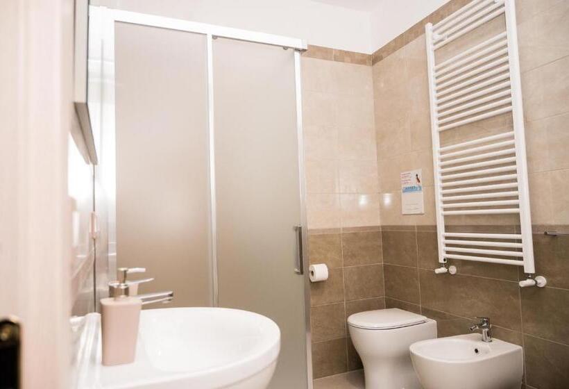 발코니가 있는 4인용 스탠다드 룸, Beb I Due Fratelli