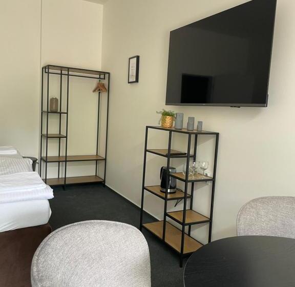 标准间, Apartmány Hrázní