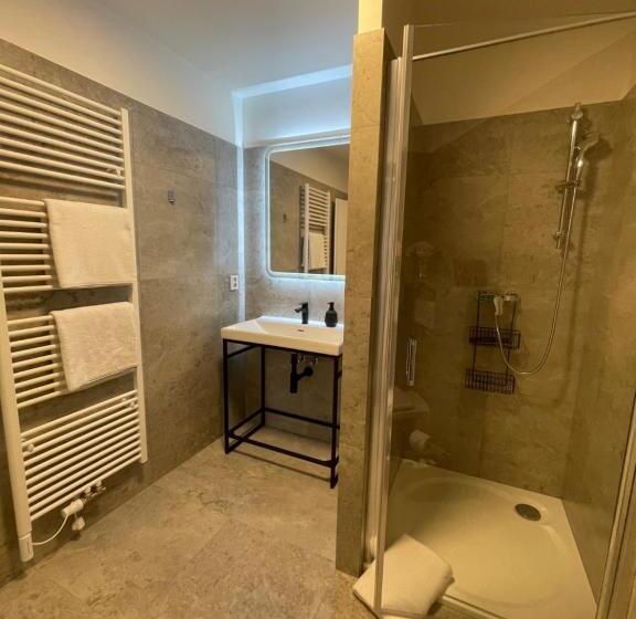 家庭间, Apartmány Hrázní