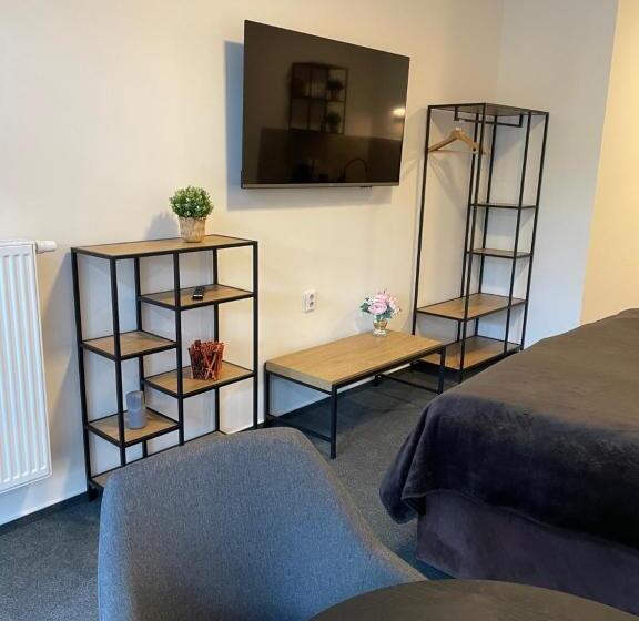 家庭间, Apartmány Hrázní