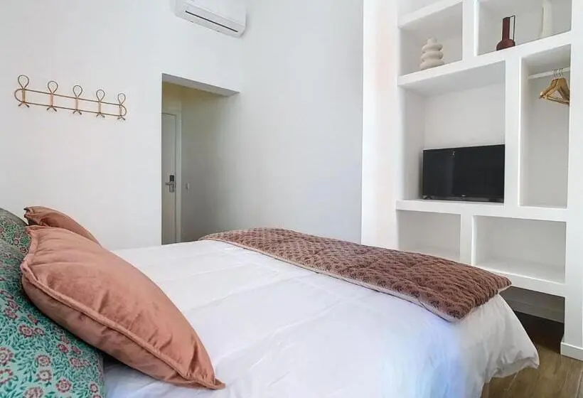 اتاق سوپریور, Casa Noava