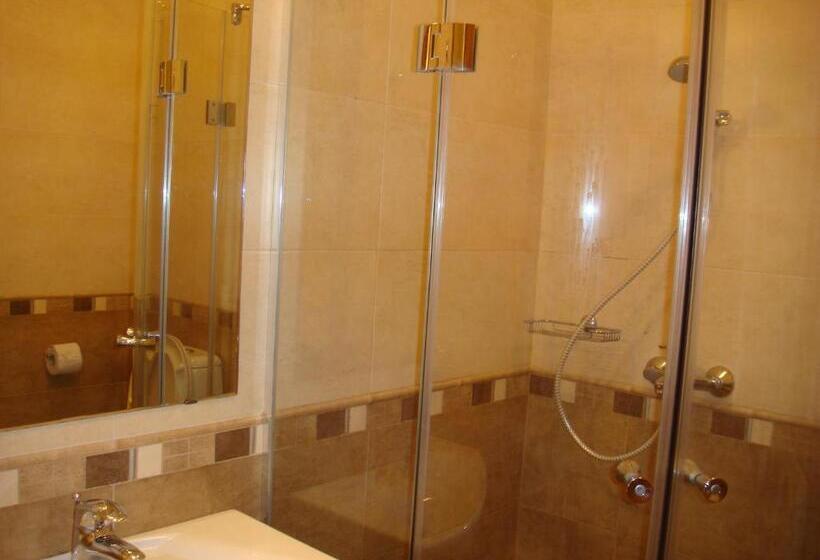 バルコニー付スタンダード4ベッドルーム, тропикана