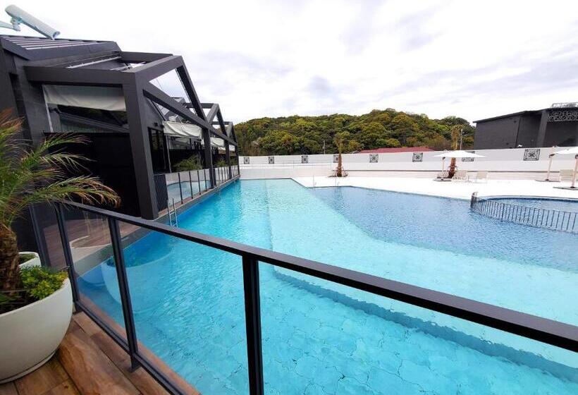 Номер Стандарт Вид на Бассейн, Five Spring Resort The Shirahama