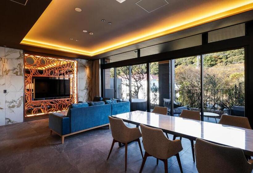 Номер Стандарт с Террасой, Five Spring Resort The Shirahama