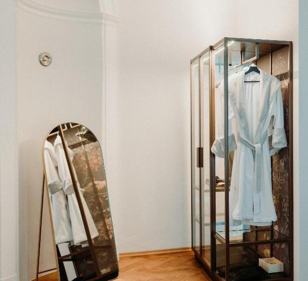 سوییت, Meta Suites Historic City Living