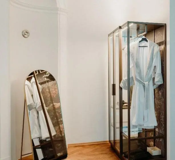 سوییت, Meta Suites Historic City Living