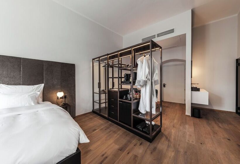اتاق لوکس, Meta Suites Historic City Living