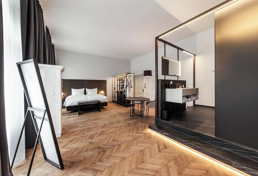 سوییت جونیور, Meta Suites Historic City Living