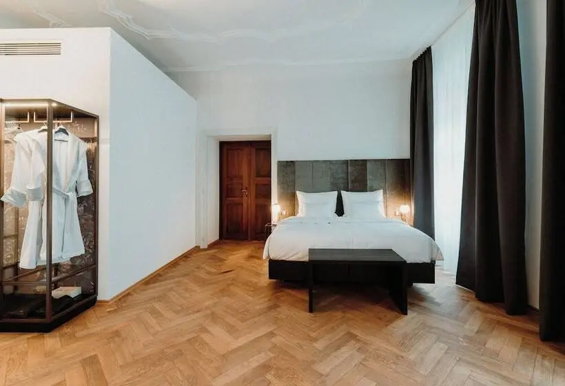 سوییت سوپریور, Meta Suites Historic City Living