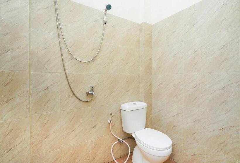 غرفة ديلوكس, Oyo Life 3078 Kost Putri Made