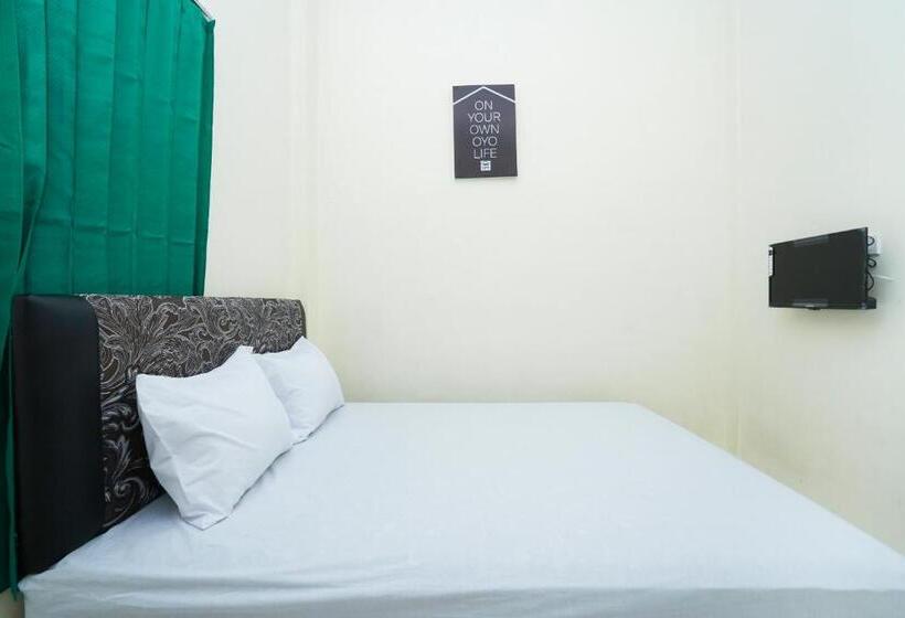 豪华房间, Oyo Life 3078 Kost Putri Made