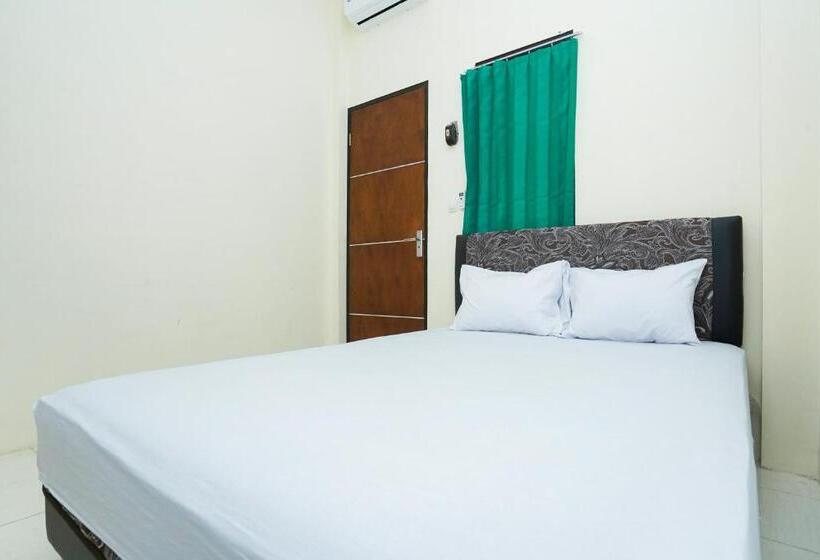 豪华房间, Oyo Life 3078 Kost Putri Made