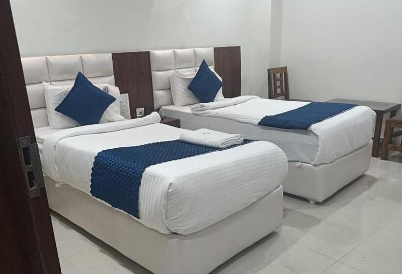 اتاق لوکس, Skyland