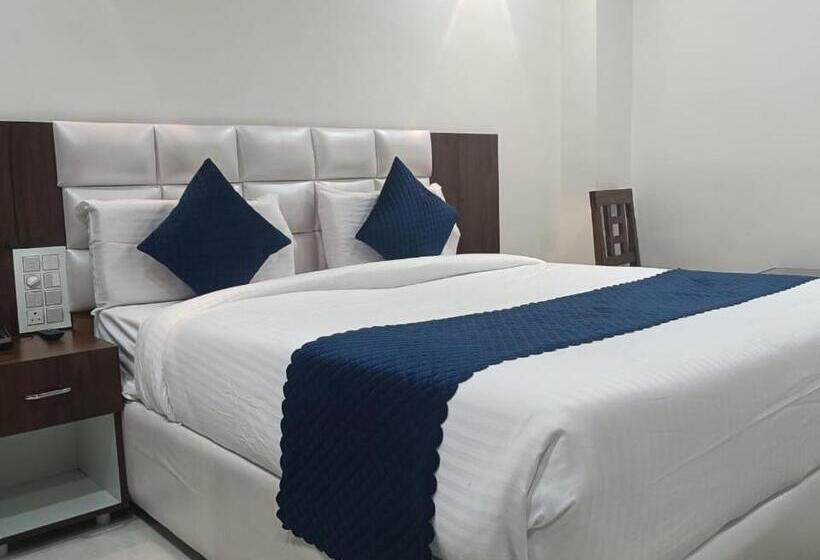 اتاق لوکس, Skyland