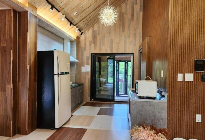 Chambre Familiale, Hwacheon Yeoungwoong Ine Pension