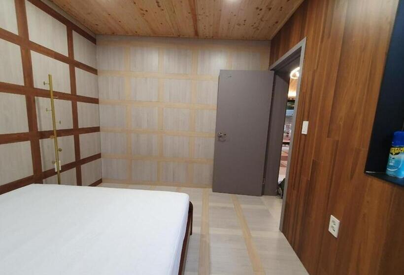 Chambre Familiale, Hwacheon Yeoungwoong Ine Pension