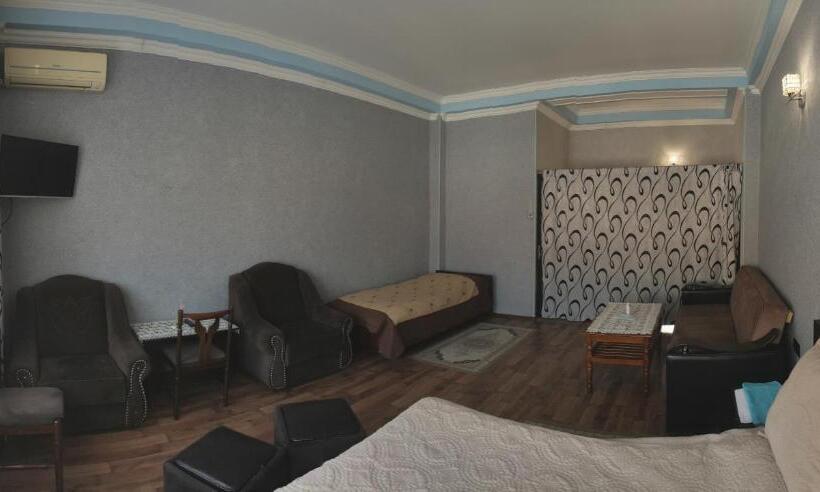 اتاق خانوادگی, Dost Evi